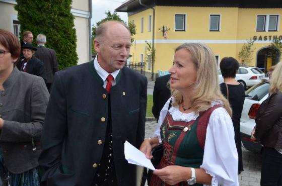 BGM Hans Jörg Kerschbaumer mit Presbyterin Reinhild Gasser