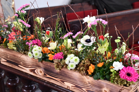 Blumenschmuck von G&auml;rtnerei Wastl 