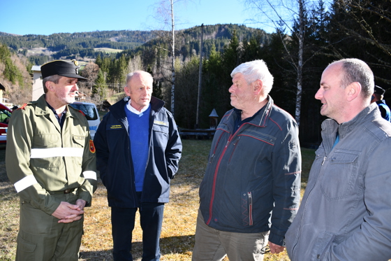 AFK Michael Krainer im Gespräch mit BGM Hans Jörg Kerschbaumer, Vzbgm Markus Ressi und GV Patrick Nageler
