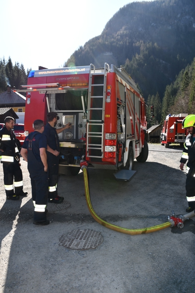 Tankwagen wurden am Weissenbach befüllt - Pendelverkehr